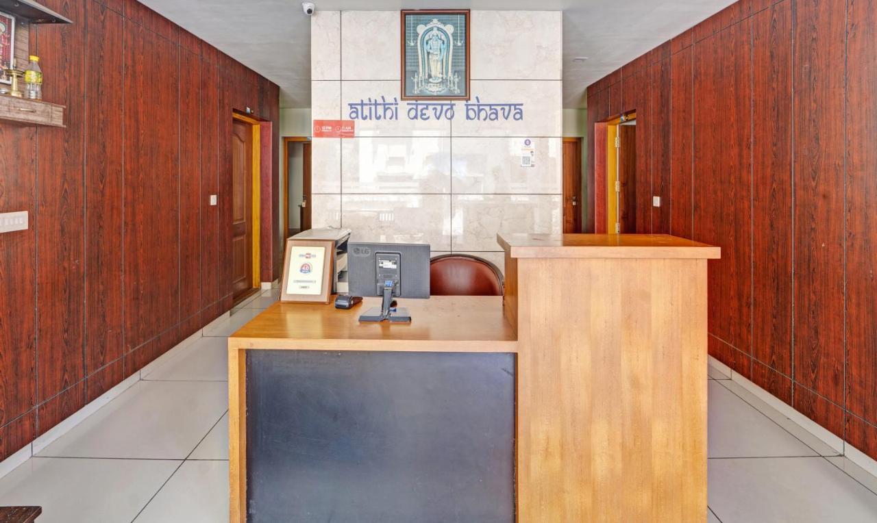 מלון Guruvāyūr Sreepathi Nirmalyam 400 Mts From Guruvayoor Temple מראה חיצוני תמונה